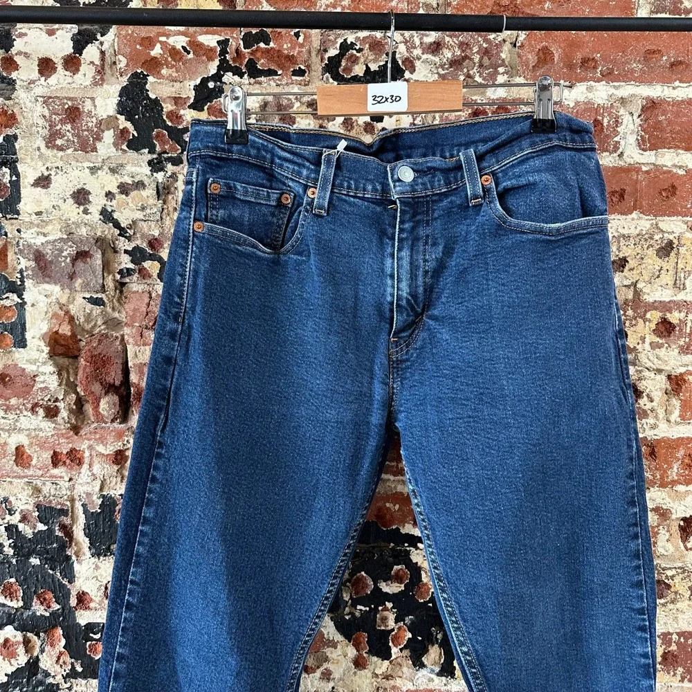 Levis 505 Jeans Mens 32x30 Regular Straight Fit Zip fly Modern Classic